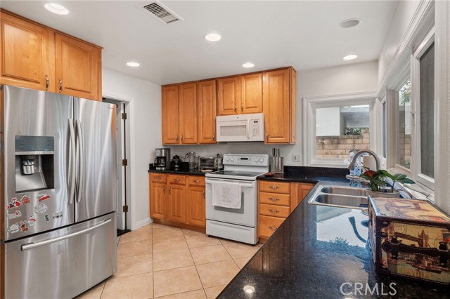 MLS #OC25226576 image #4