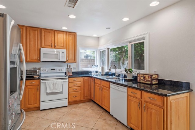 MLS #OC25226576 image #5