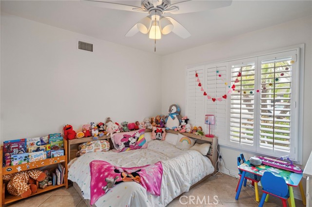 MLS #OC25226576 image #9