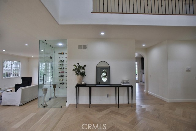 MLS #OC25226593 image #1