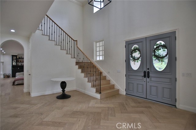 MLS #OC25226593 image #2