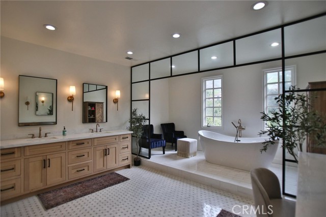 MLS #OC25226593 image #20