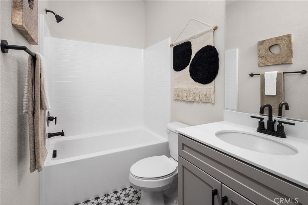 MLS #OC25226626 image #12