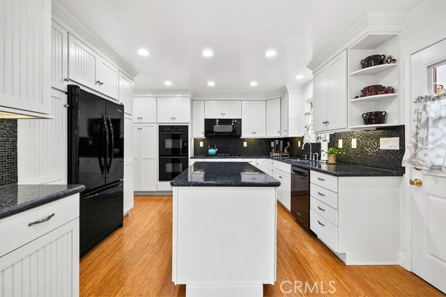 MLS #OC25226642 image #13