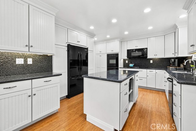 MLS #OC25226642 image #14