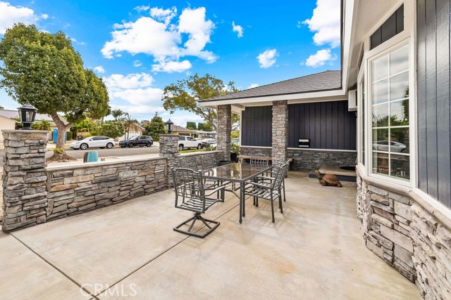 MLS #OC25226642 image #2