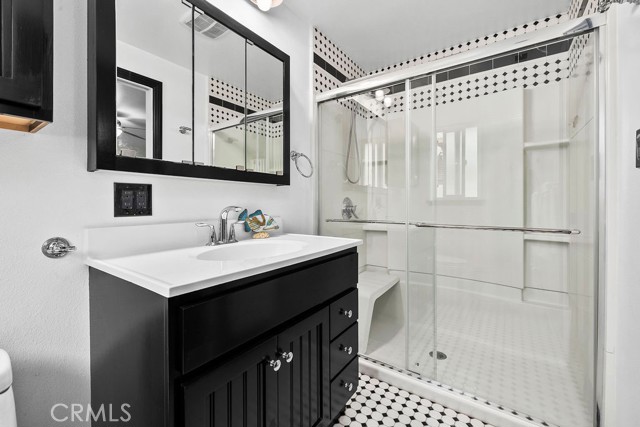 MLS #OC25226642 image #21