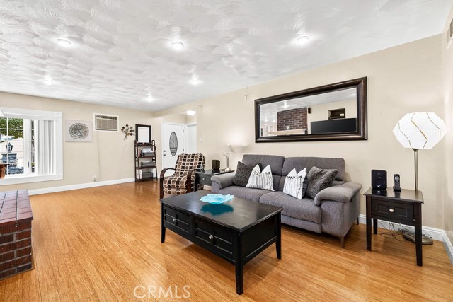 MLS #OC25226642 image #6