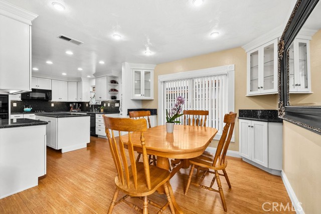 MLS #OC25226642 image #8