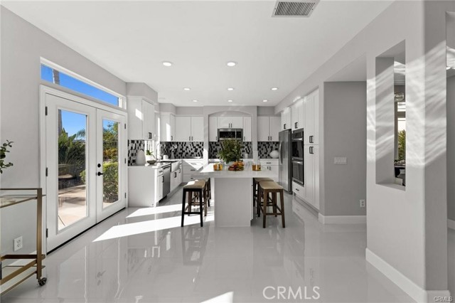 MLS #OC25226710 img 5