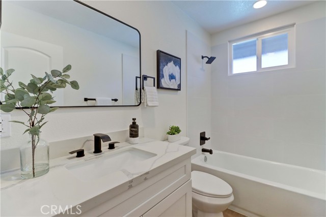 MLS #OC25226724 image #17