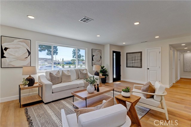 MLS #OC25226724 image #8