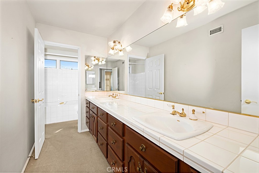 MLS #OC25226770 image #16