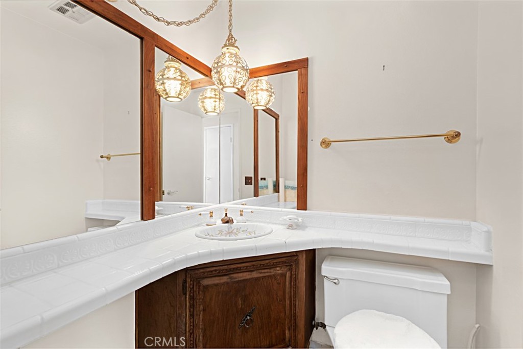 MLS #OC25226770 image #4