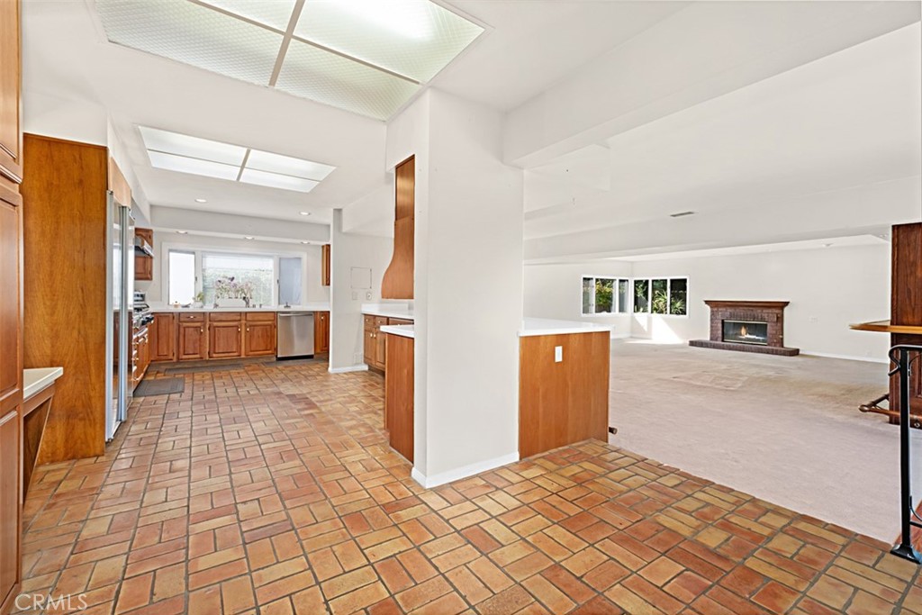 MLS #OC25226770 image #8