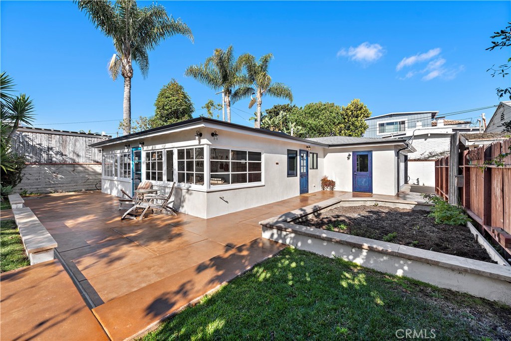 MLS #OC25226856 image #1