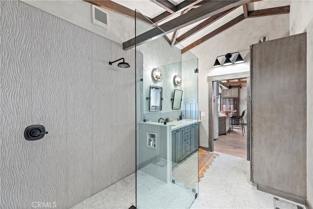 MLS #OC25226856 image #31