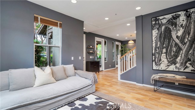 MLS #OC25226873 image #1