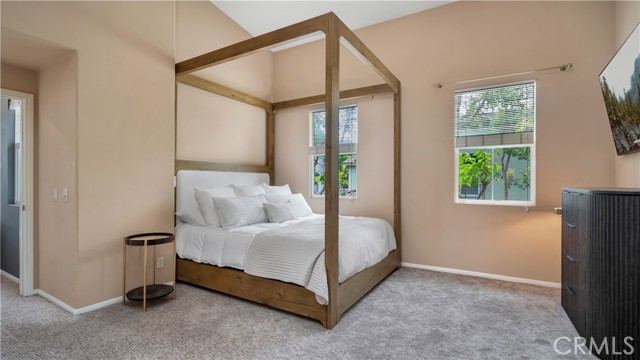 MLS #OC25226873 image #10