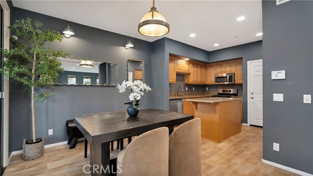 MLS #OC25226873 image #2