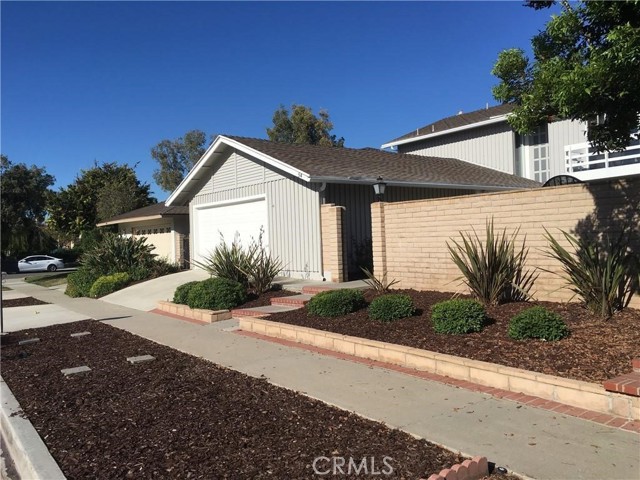 MLS #OC25226875 image #1