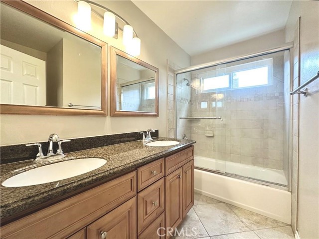 MLS #OC25226875 image #18