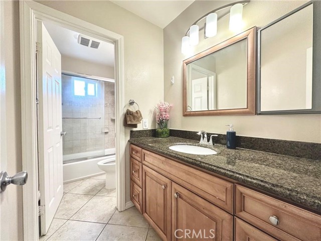 MLS #OC25226875 image #24