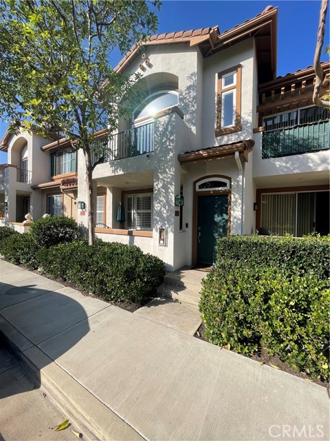 MLS #OC25227011 image #0