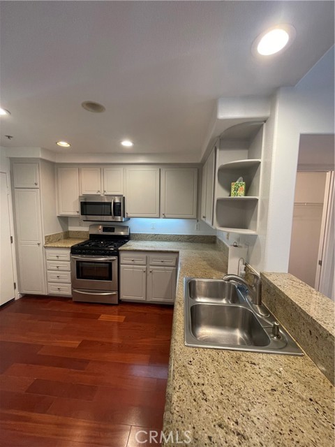 MLS #OC25227011 image #9