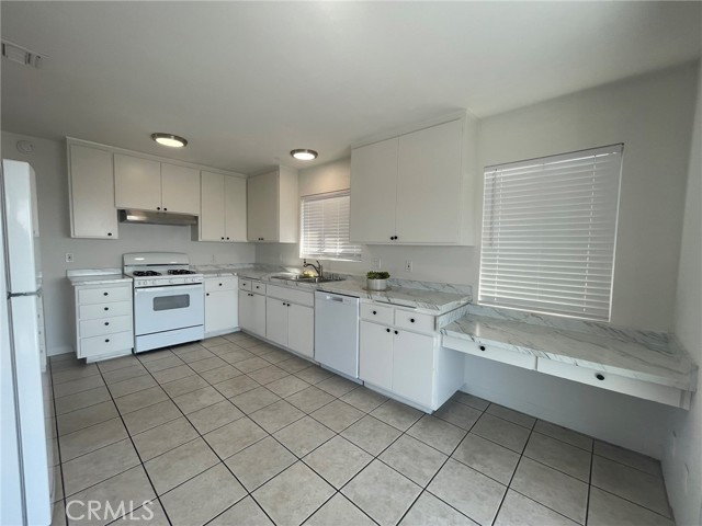 MLS #OC25227263 image #3