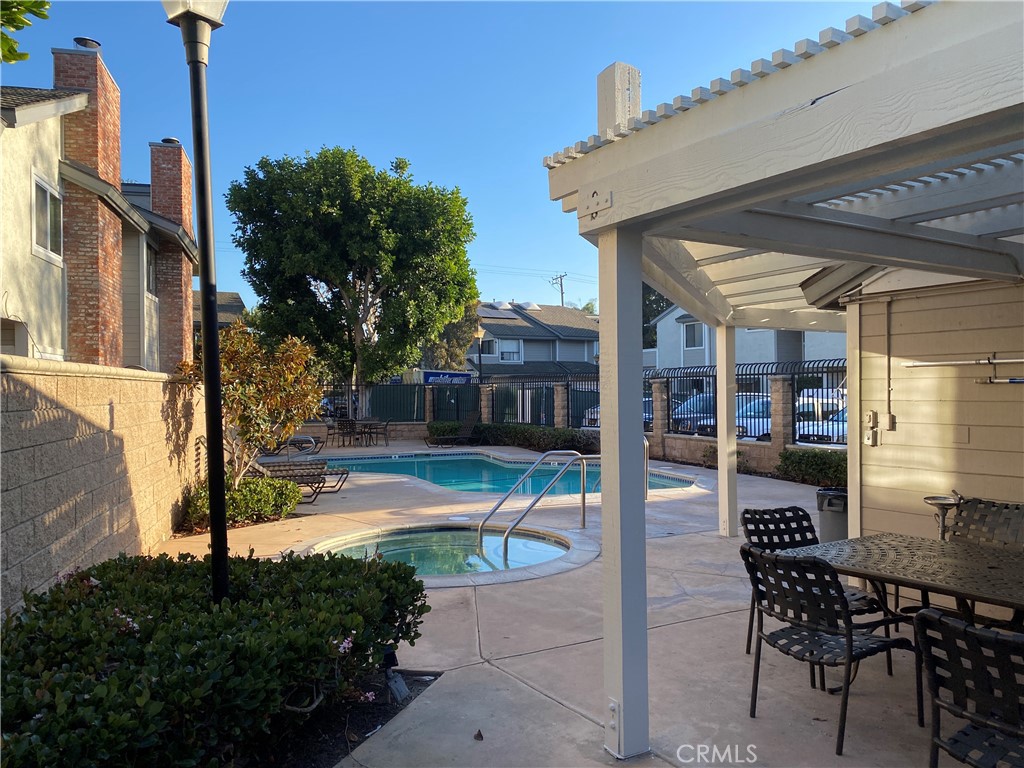 MLS #OC25227295 image #15