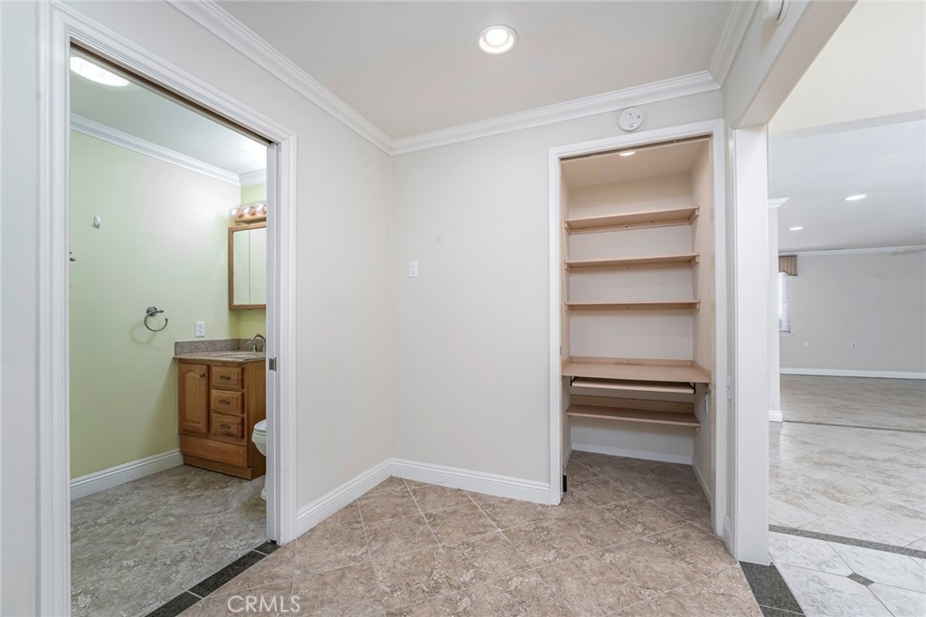 MLS #OC25227311 image #22