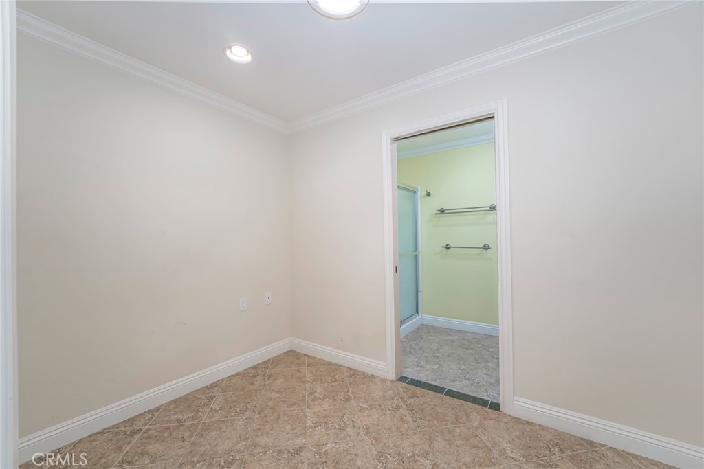 MLS #OC25227311 image #24