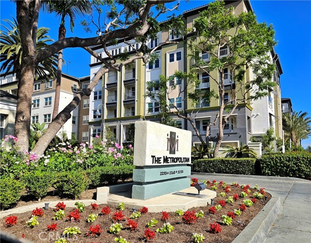 MLS #OC25227328 image #0