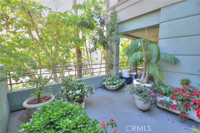 MLS #OC25227328 image #1