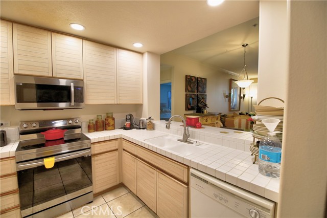 MLS #OC25227328 image #5
