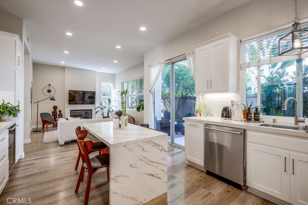 MLS #OC25227346 image #15