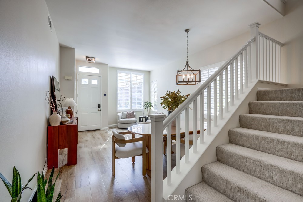 MLS #OC25227346 image #23