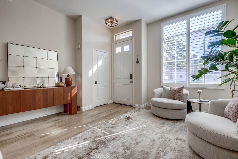 MLS #OC25227346 image #5