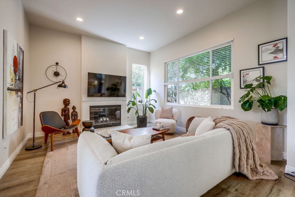 MLS #OC25227346 image #8