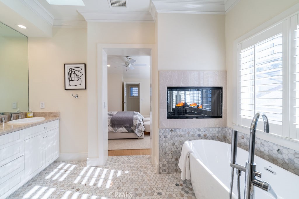 MLS #OC25225888 image #29