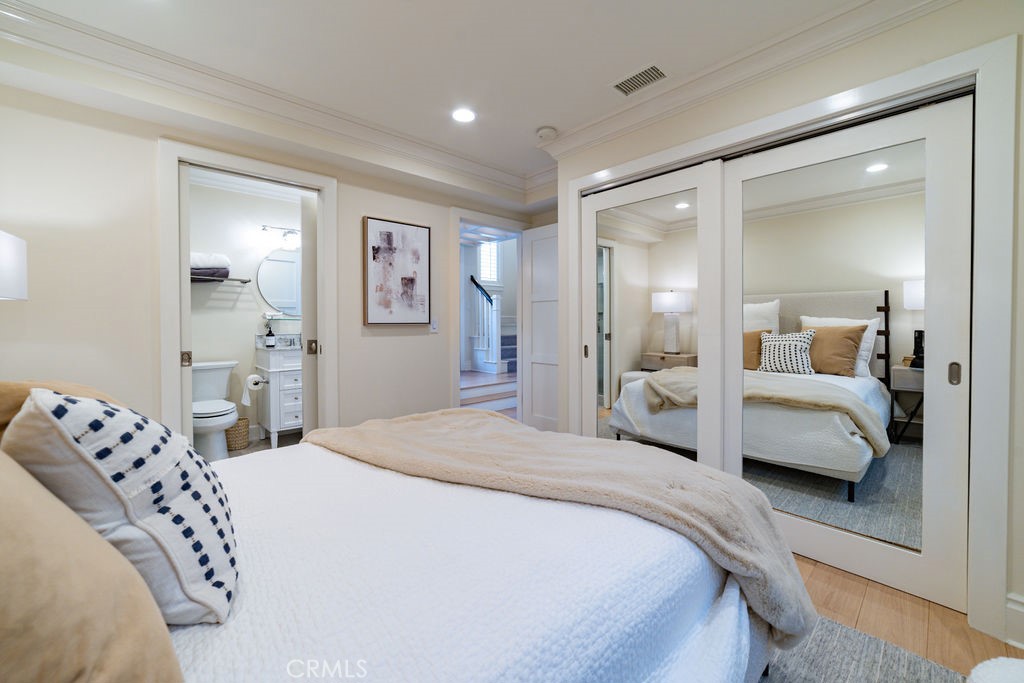 MLS #OC25225888 image #5