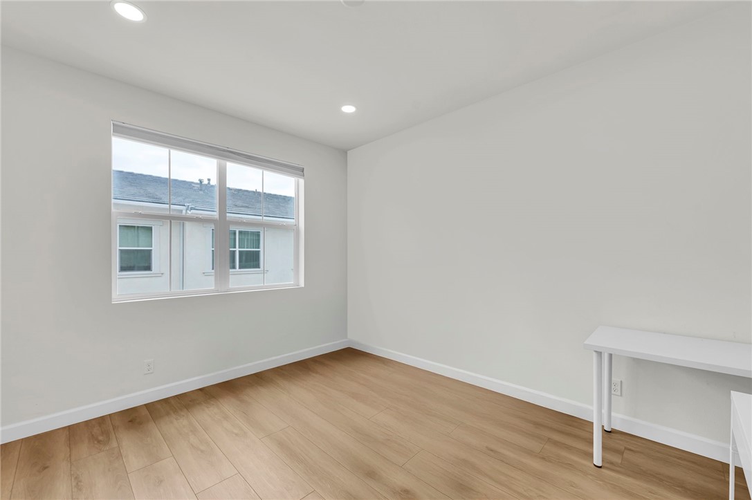 MLS #OC25227460 image #16