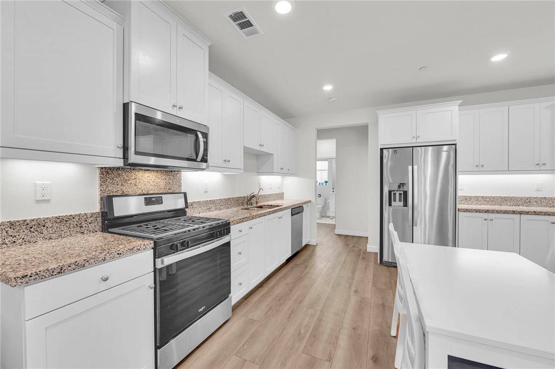 MLS #OC25227460 image #4