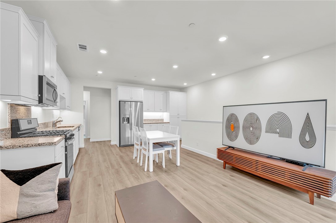 MLS #OC25227460 image #6