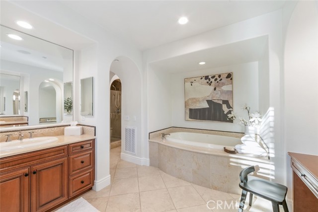 MLS #OC25227548 image #36