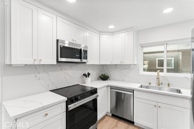 MLS #OC25227561 image #17