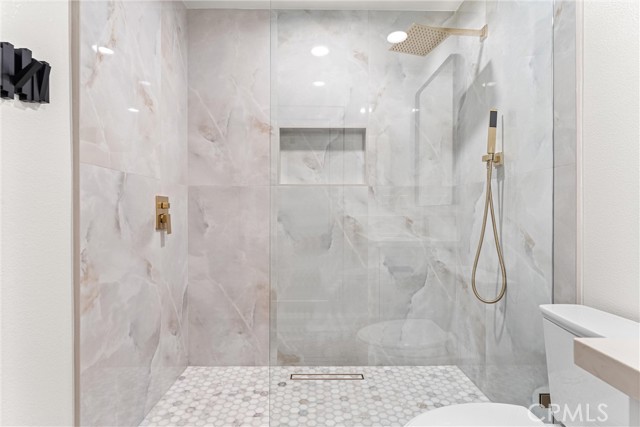 MLS #OC25227561 image #32