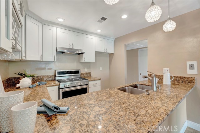 MLS #OC25227592 image #11