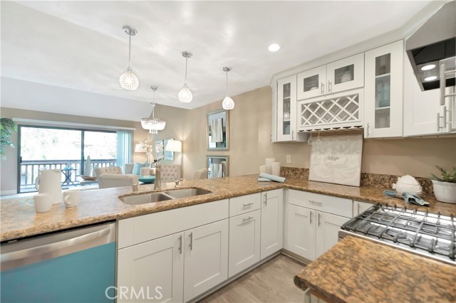 MLS #OC25227592 image #14